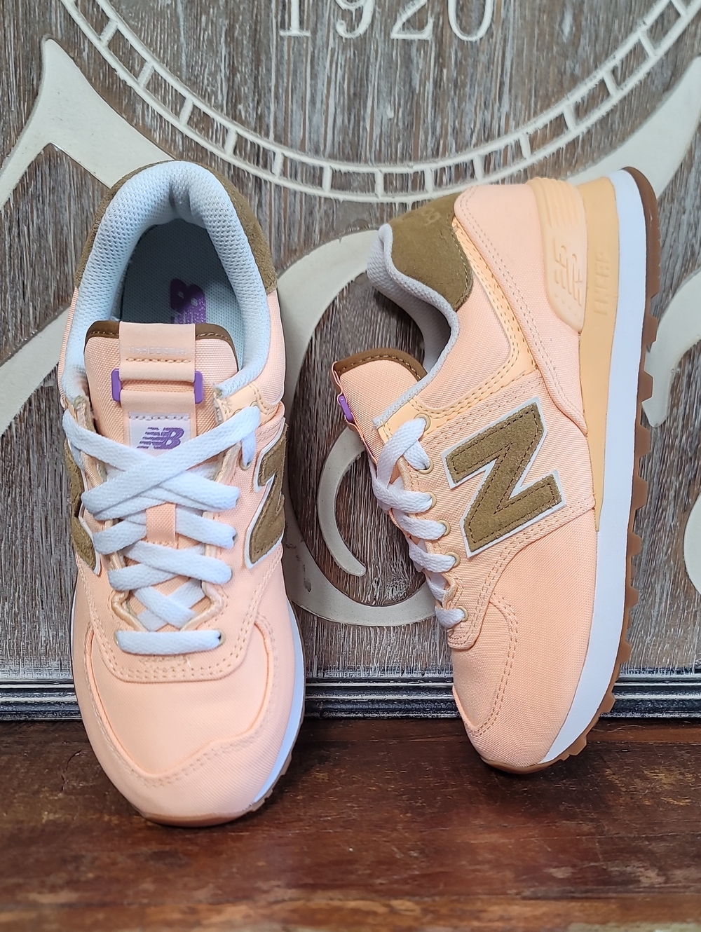🔥 Wmns New Balance 574 "Light Mango Workwear" Wmns 6.5, Great Condition